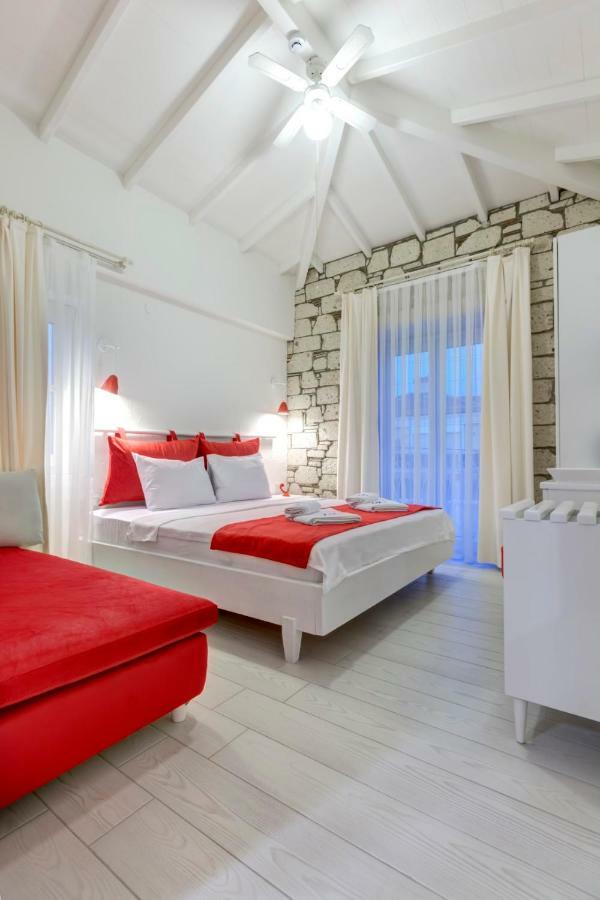 Alacati Villaperi Butik Otel Екстериор снимка